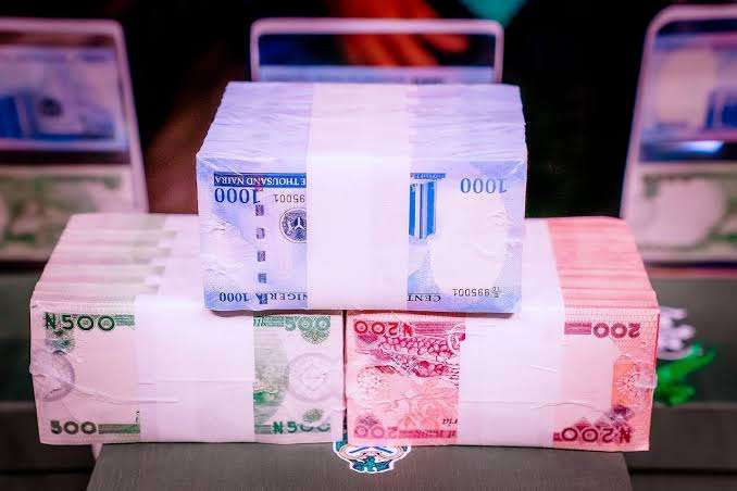 Banks Have Enough New Naira Notes to Meet Demand, CBN Insists - Tundenny Blog 