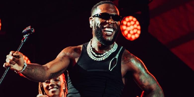 Burna Boy makes history as first African artiste to sell out U.S. stadium - Tundenny Blog 